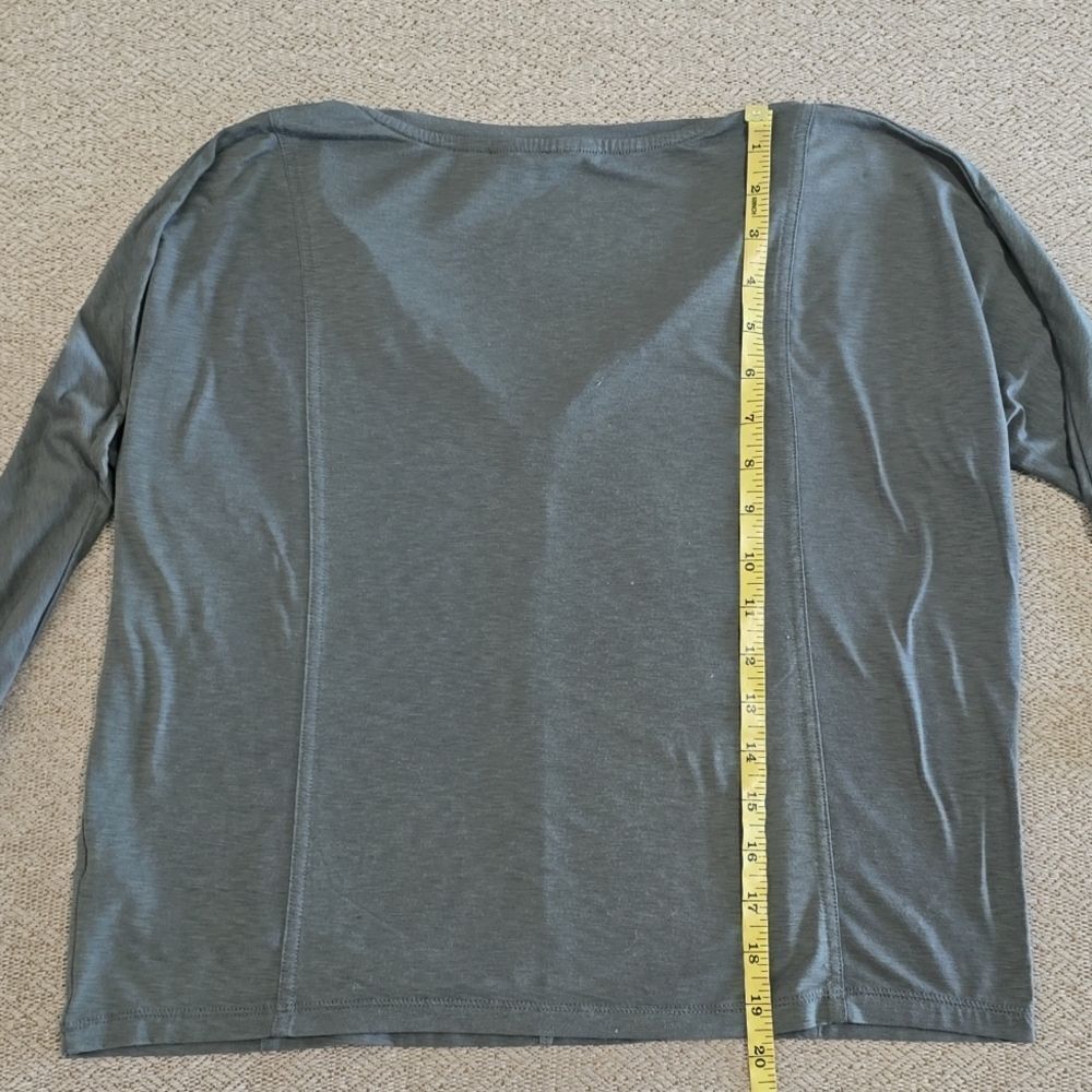 Athleta Sage Green Dolman 3/4 Sleeve Top - Size XS - Picture 10 of 11